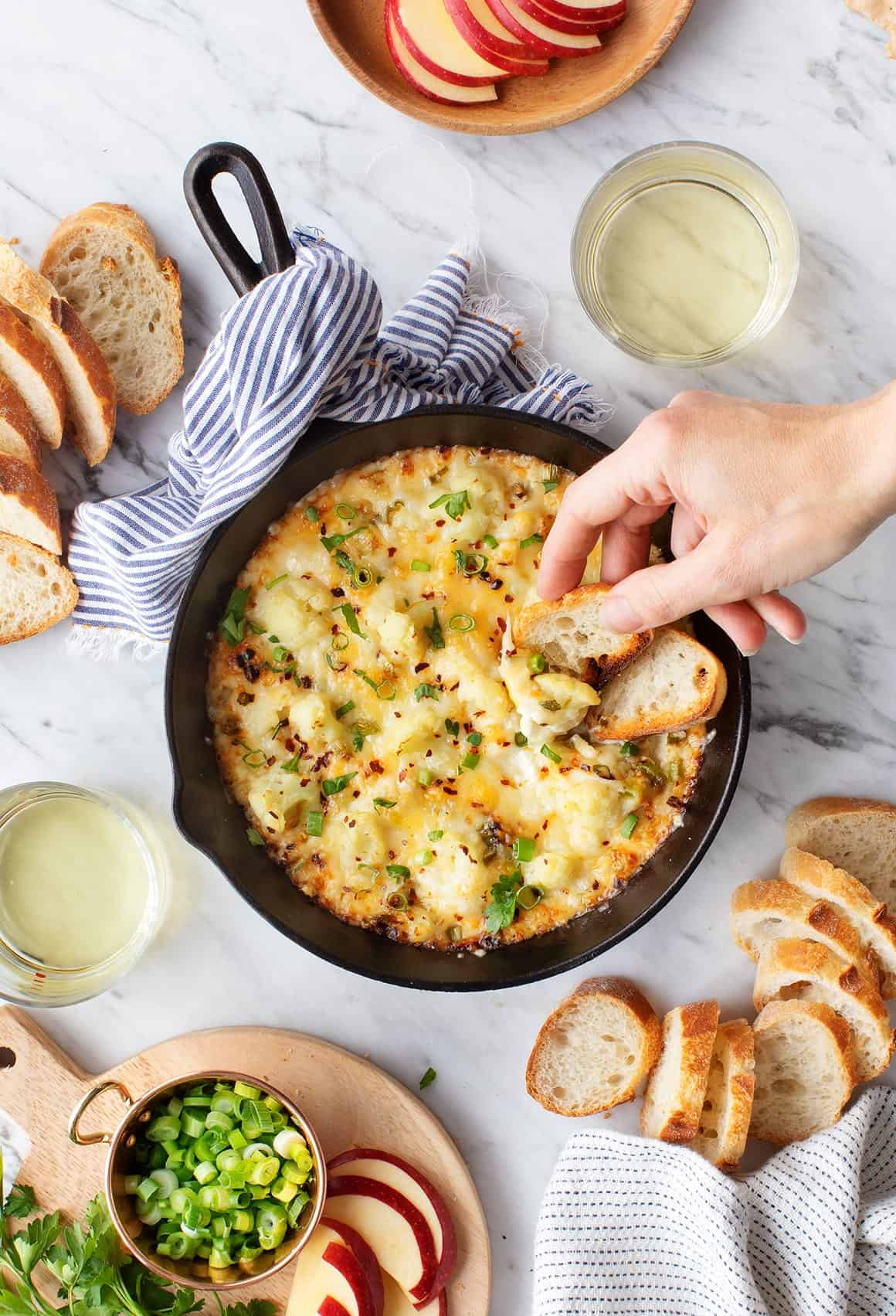 Baked Cheesy Cauliflower Dip