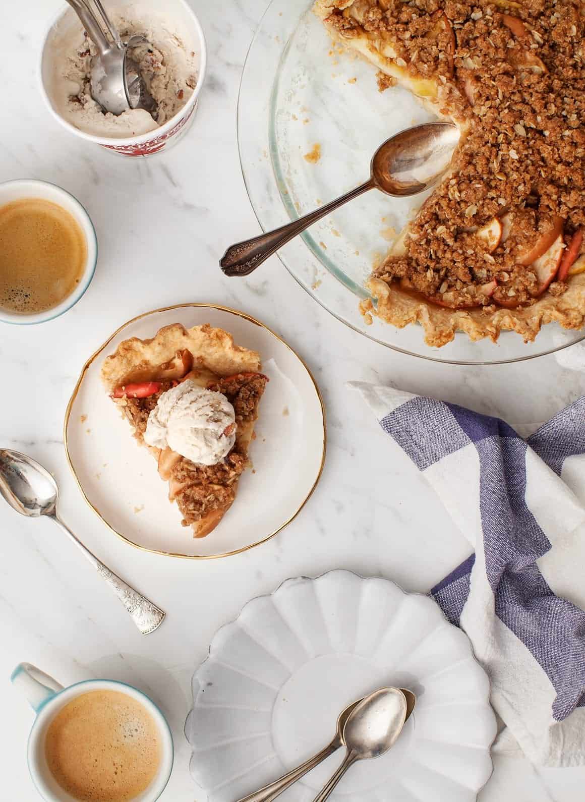 Apple Crumble Pie